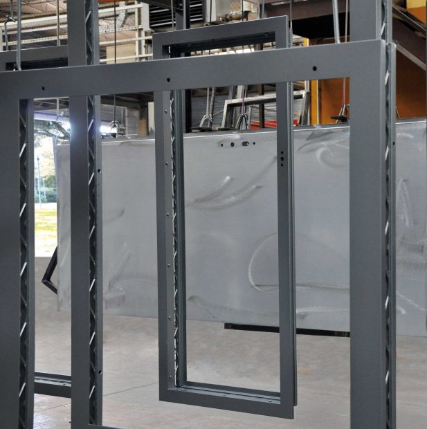Forster Unico Protect : Nouvelle porte vitrée à isolation thermique  résistante à l'effraction de classe CR4 – Batiproduits